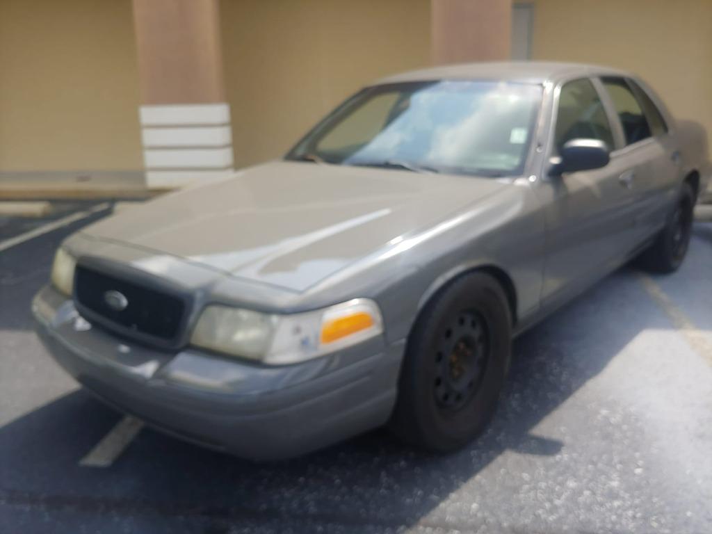 2006 Ford Crown Victoria's photo