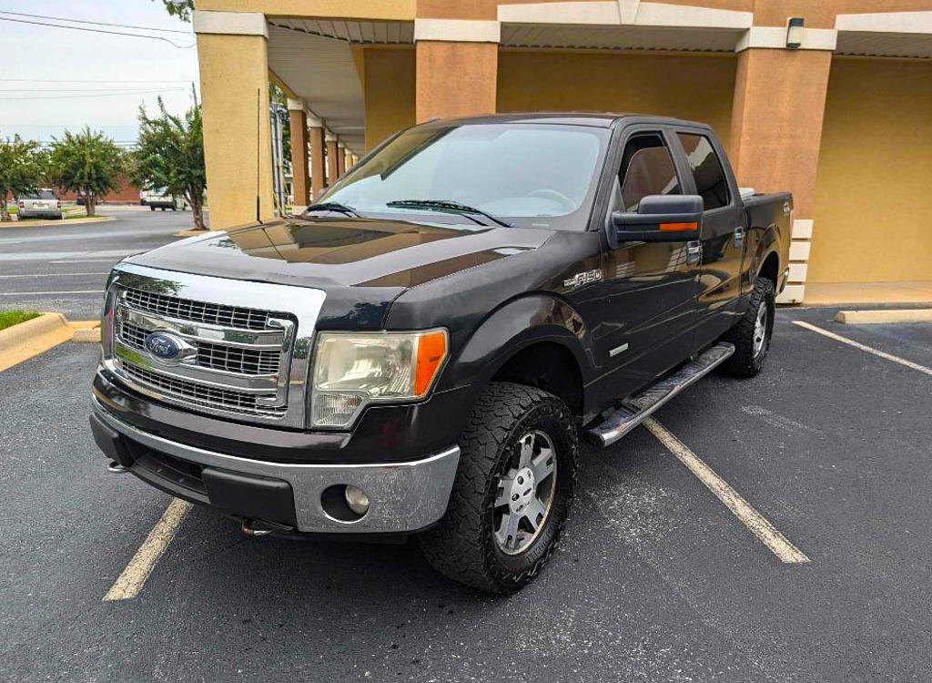 2014 Ford F-150 XLT's photo