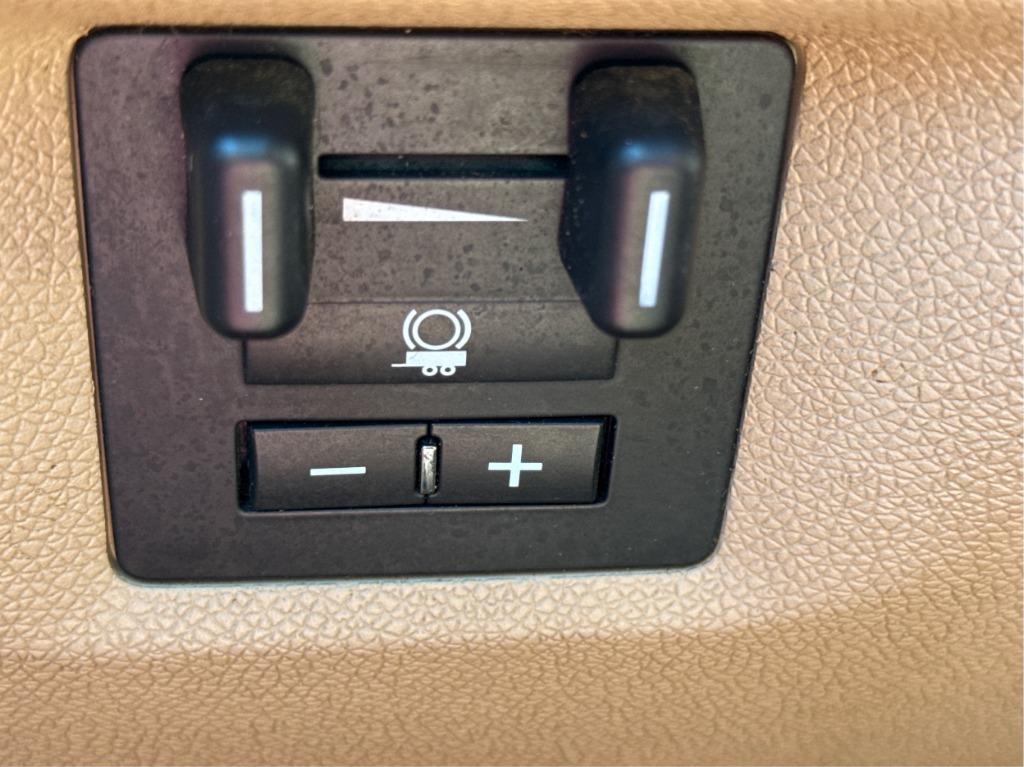 2011 Chevrolet Avalanche LT - Photo 24