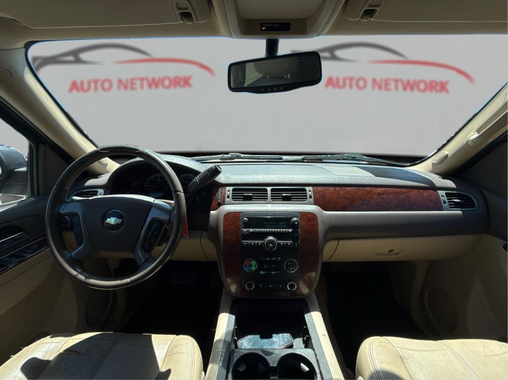 2011 Chevrolet Avalanche LT - Photo 16