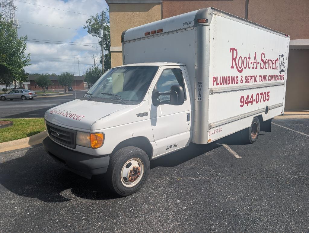 2004 Ford Econoline's photo