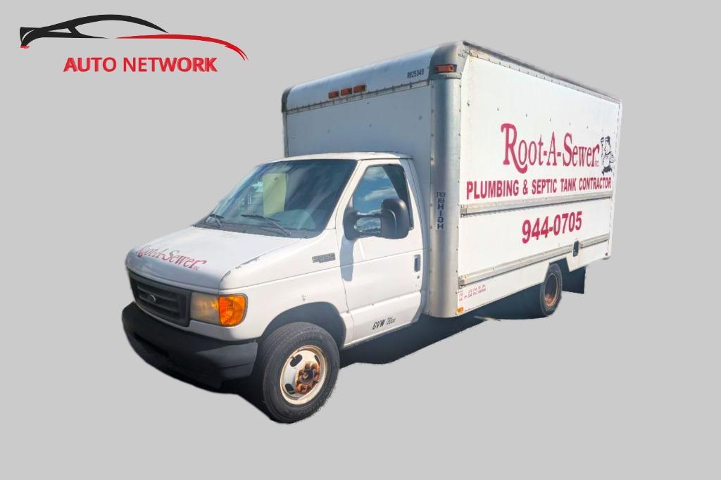 2004 Ford Econoline's photo