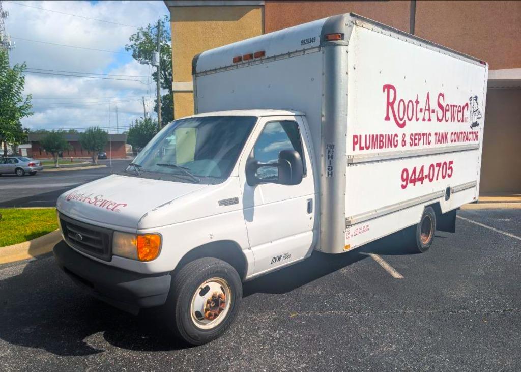 2004 Ford Econoline's photo