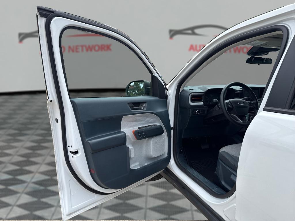 2022 Ford Maverick XL - Photo 16