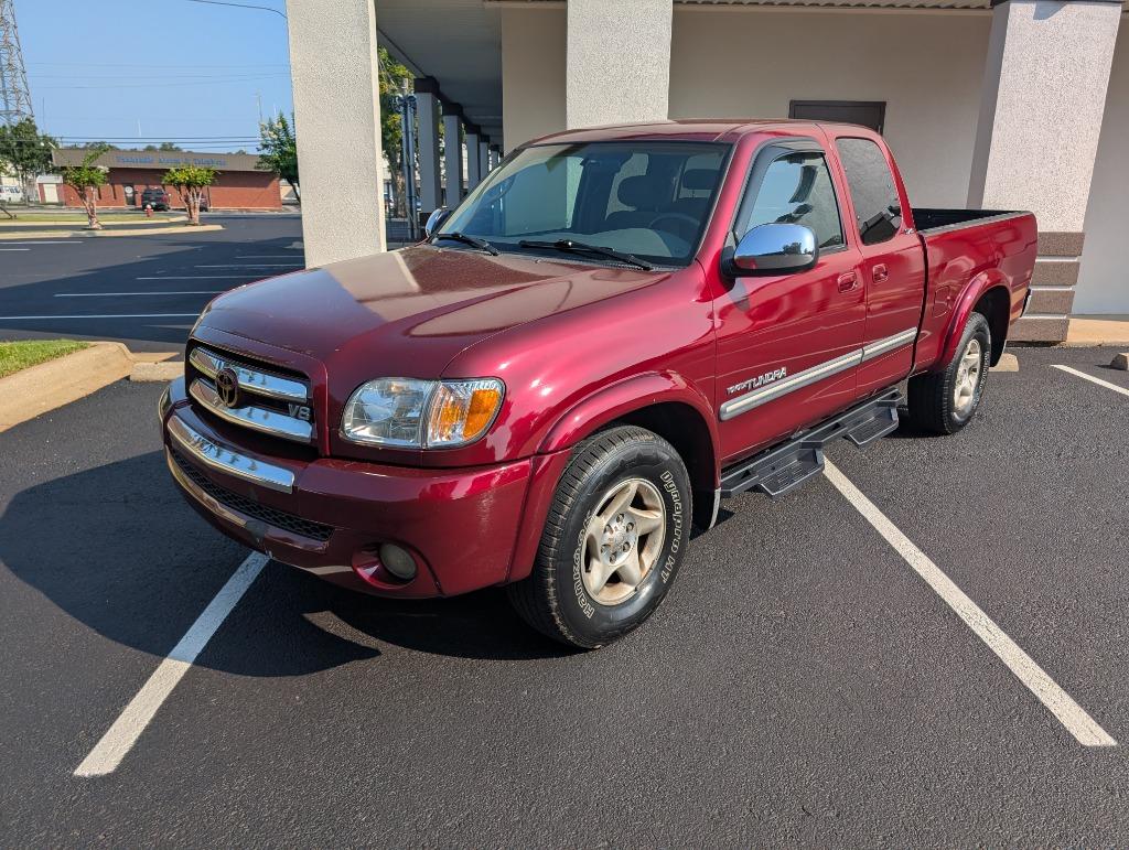 2004 Toyota Tundra SR5's photo