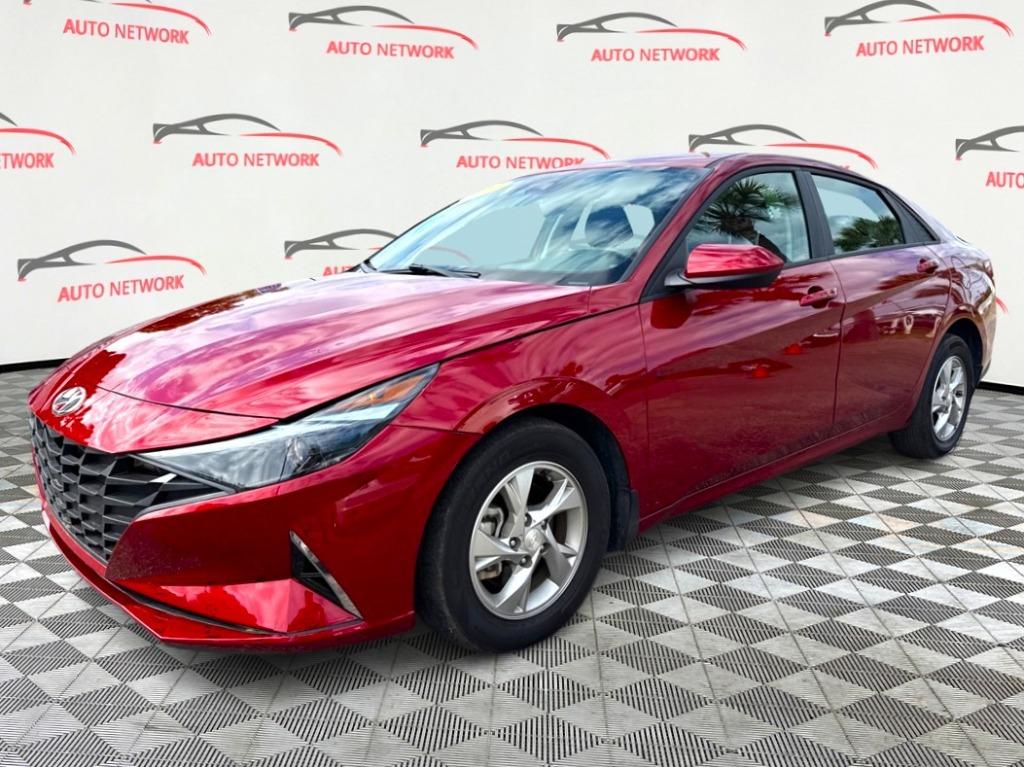 2023 Hyundai Elantra SE