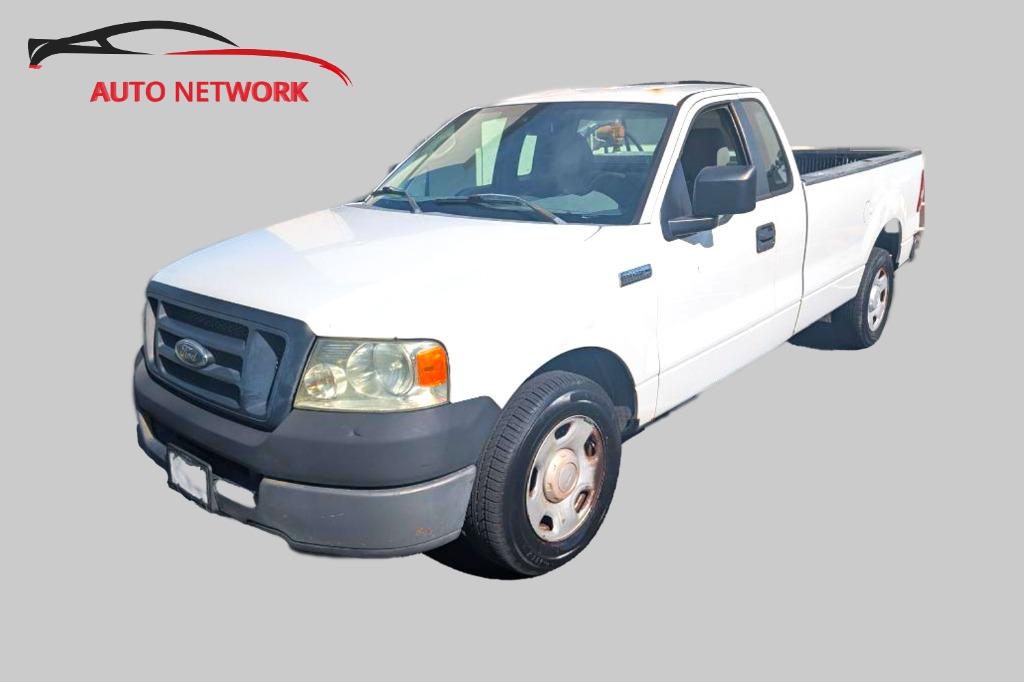 2005 Ford F-150 XL's photo