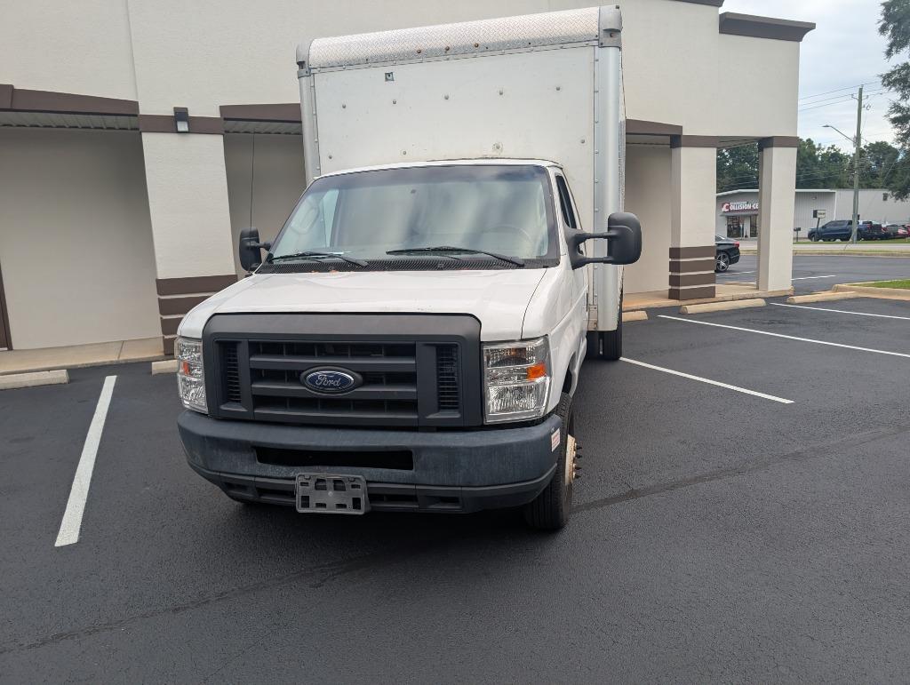 2019 Ford E-Series Cutaway Base