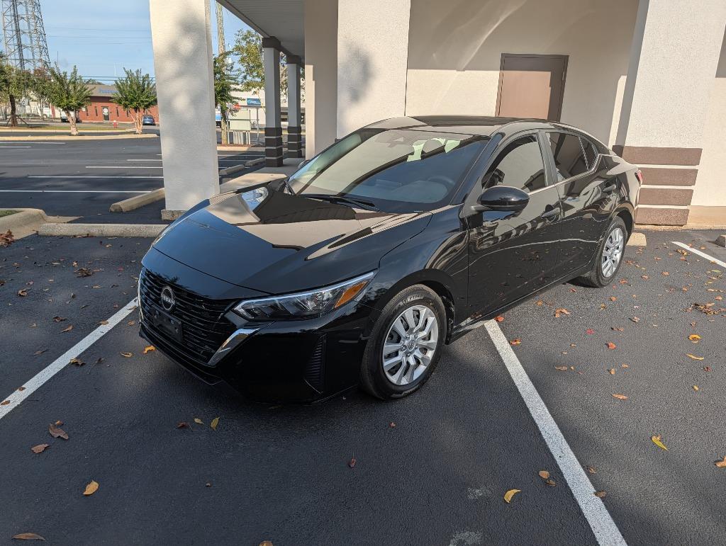 2024 Nissan Sentra S's photo