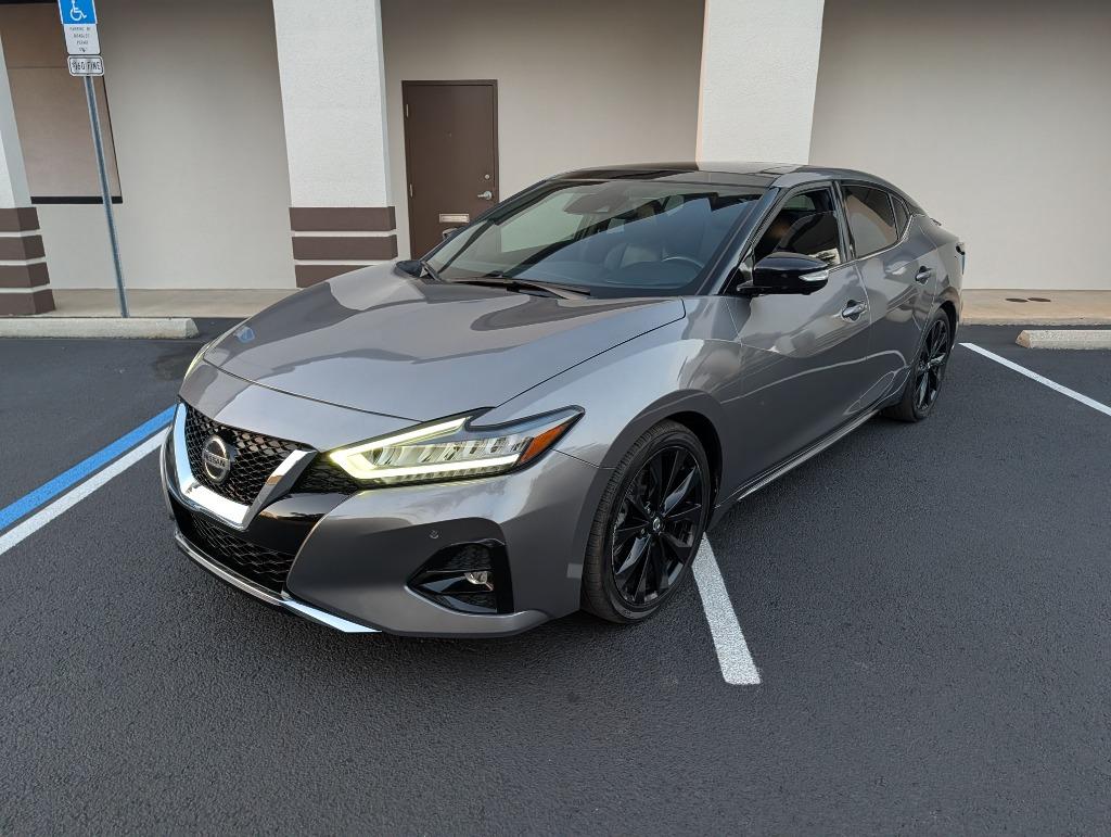 2021 Nissan Maxima SR's photo