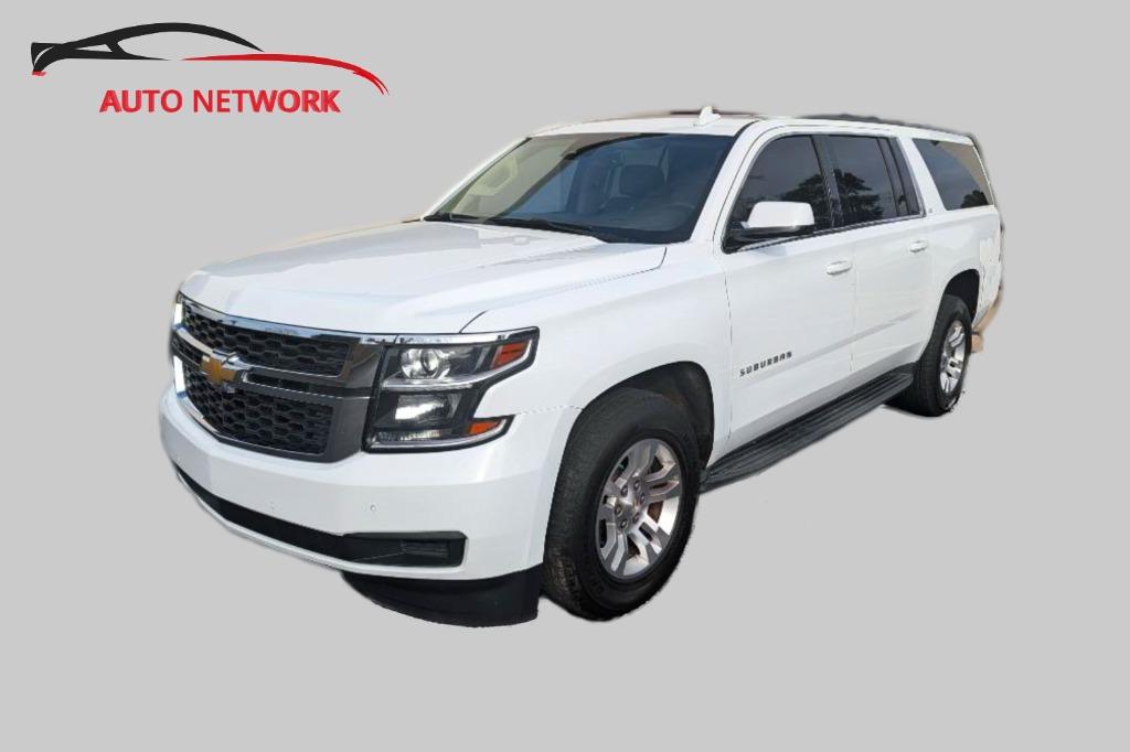 2017 Chevrolet Suburban LT's photo