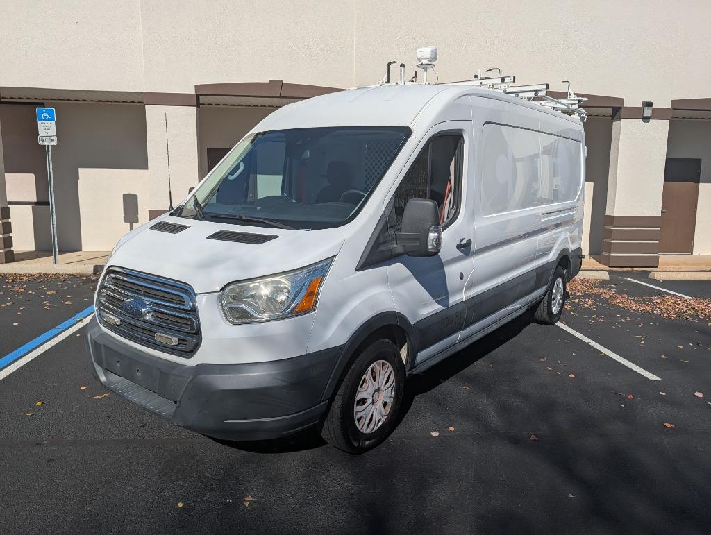 2016 Ford Transit Base's photo