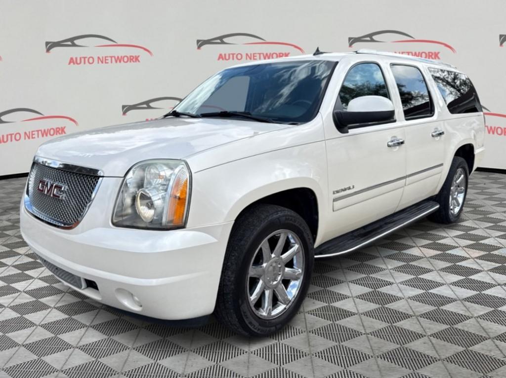 2013 GMC Yukon Denali 2WD's photo
