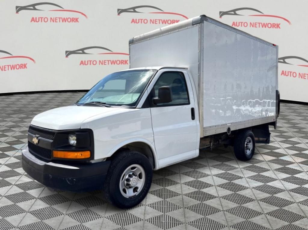 2016 Chevrolet Express Cutaway Base