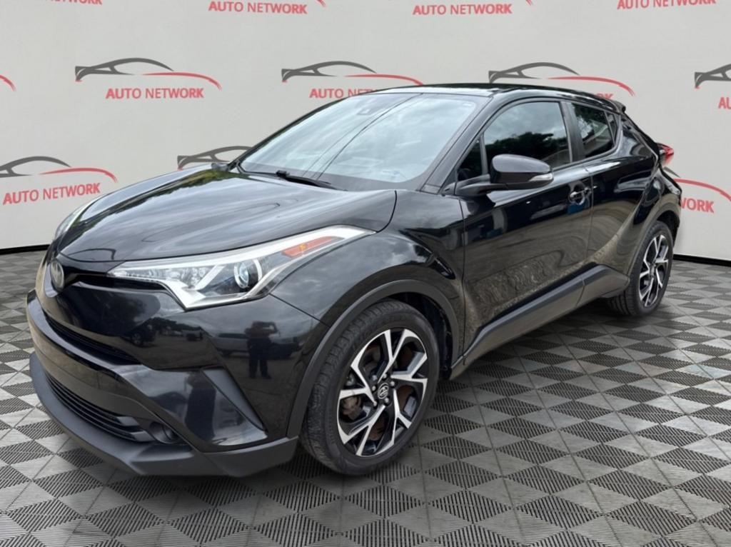 2018 Toyota C-HR XLE's photo